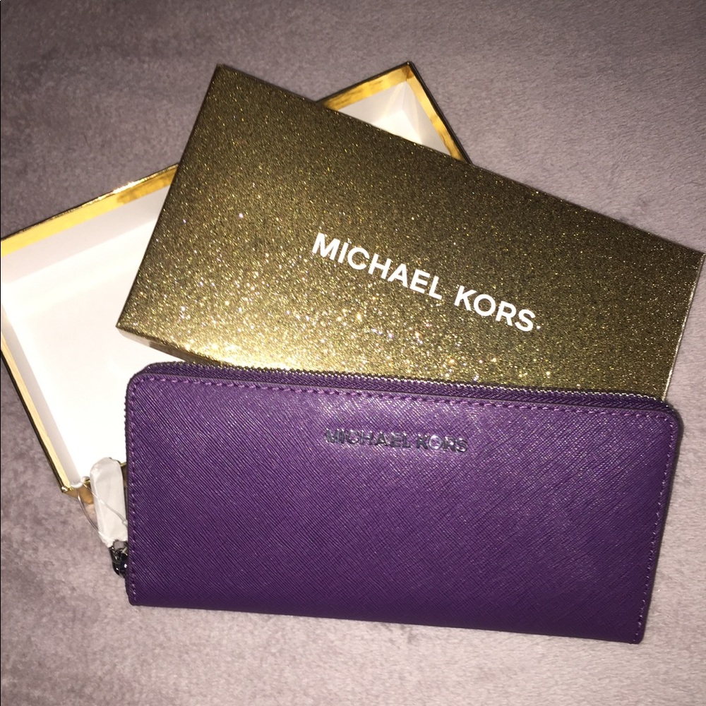 Michael Kors Wallet- brand new NWT